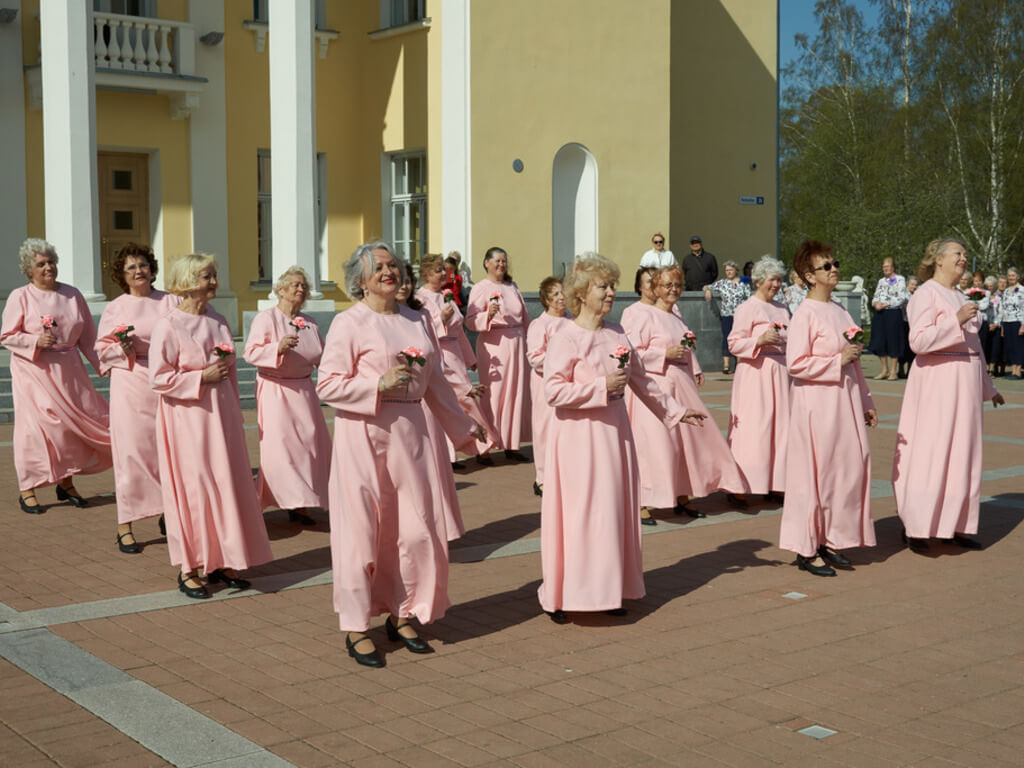 Seltskonnatantsurühm Reverans